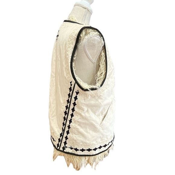 NWT Free People Boho Embroidered Faux Fur Vest in Almond Size XS - Picture 3 of 10